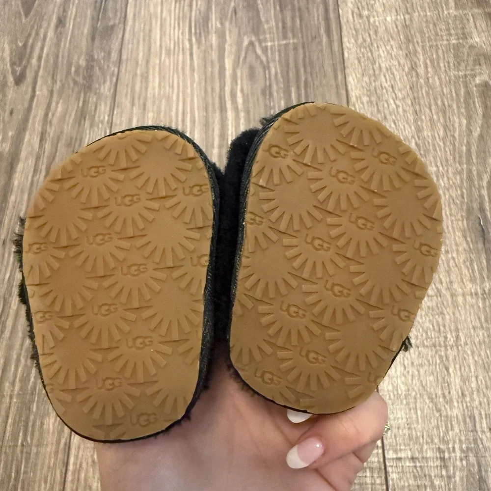 Ugg Baby Fluff Year Black Slide Slipper Size 0-1